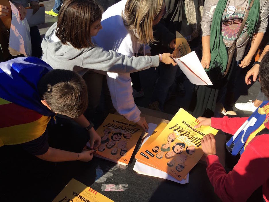 Personas de todas las edades han respondido a la cita. (Ramón SOLA) Personas de todas las edades han respondido a la cita. (Ramón SOLA)