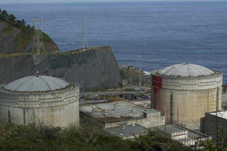 Terrenos de la central nuclear de Lemoiz en 2014. (Monika DEL VALLE / ARGAZKI PRESS)