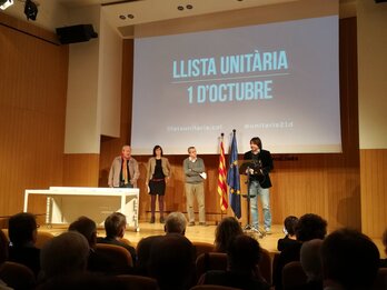 Los impulsores de la ‘Llista Unitària 1 d'Octubre’, en la comparecencia en el Ateneu Barcelonès. (@GARA_rpascual)