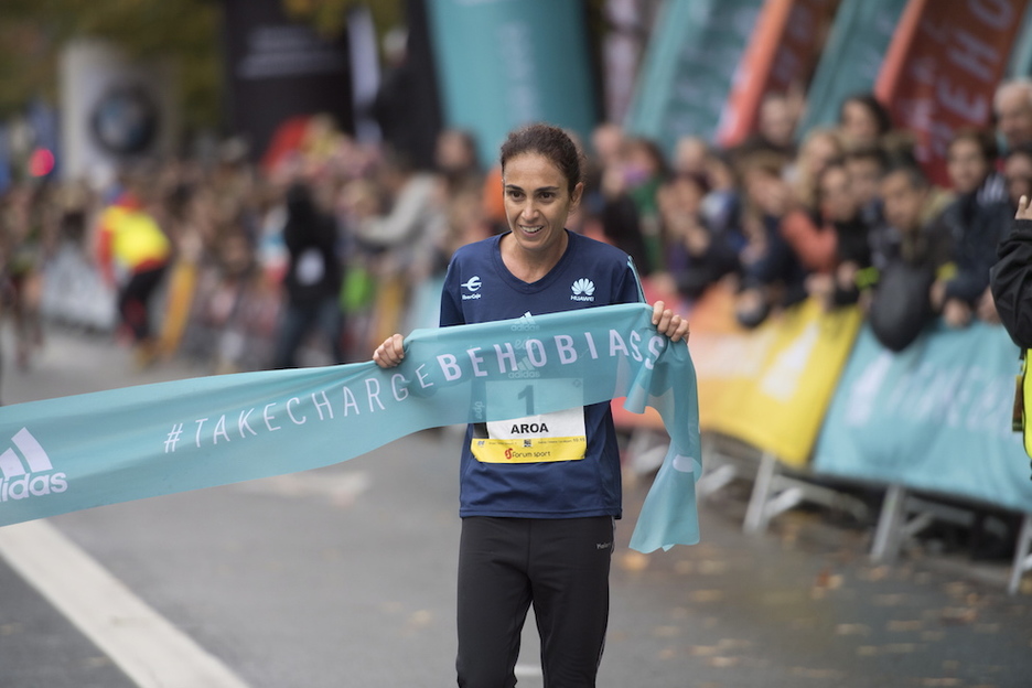 Eta lehenengo emakumea: Aroa Merino. (Juan Carlos RUIZ/ARGAZKI PRESS)