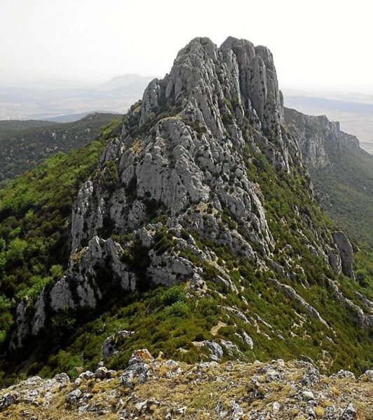 Hay quien considera el Costalera la montaña más estética de Araba.