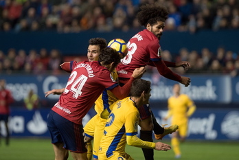 El encuentro ha sido muy disputado. (Iñigo URIZ/ARGAZKI PRESS)