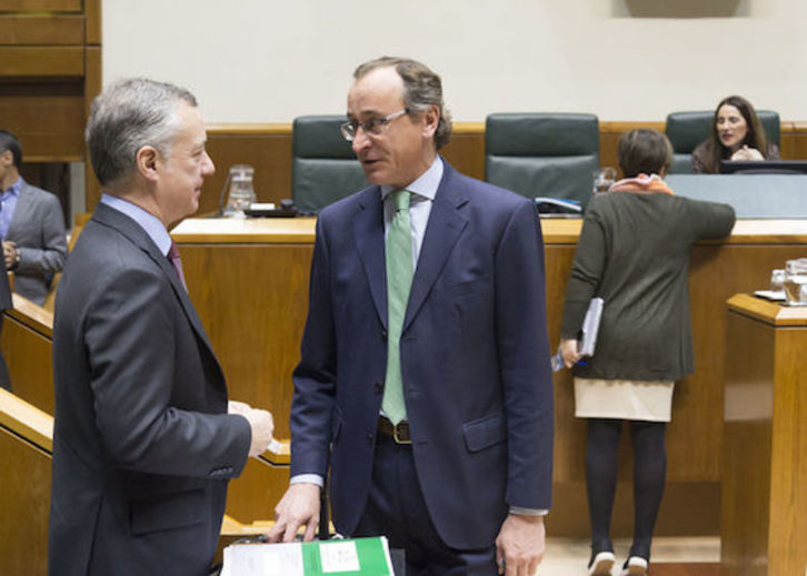 Iñigo Urkullu y Alfonso Alonso, en una imagen de archivo. (legebiltzarra.eus)