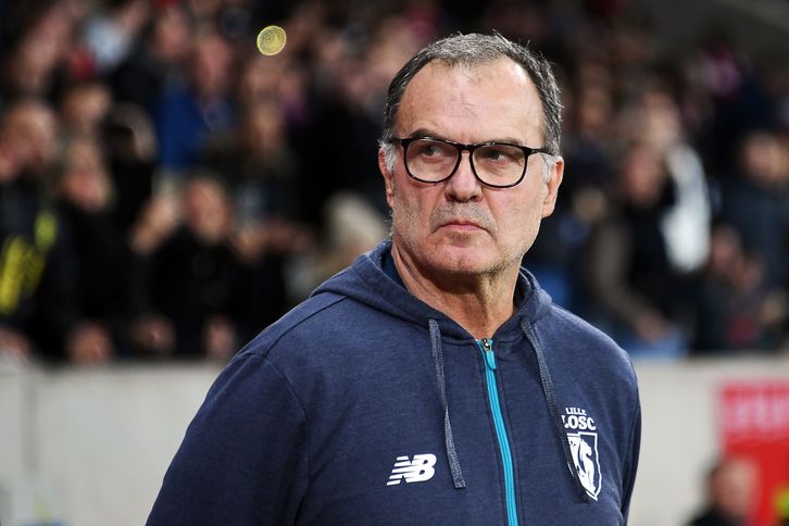 Marcelo Bielsa dirigiendo al Lille. (Denis CHARLET / AFP)