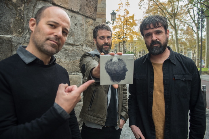 Berri Txarrak hirukoteak ‘Infrasoinuak’ diska aurkeztu du. (ARGAZKI PRESS)