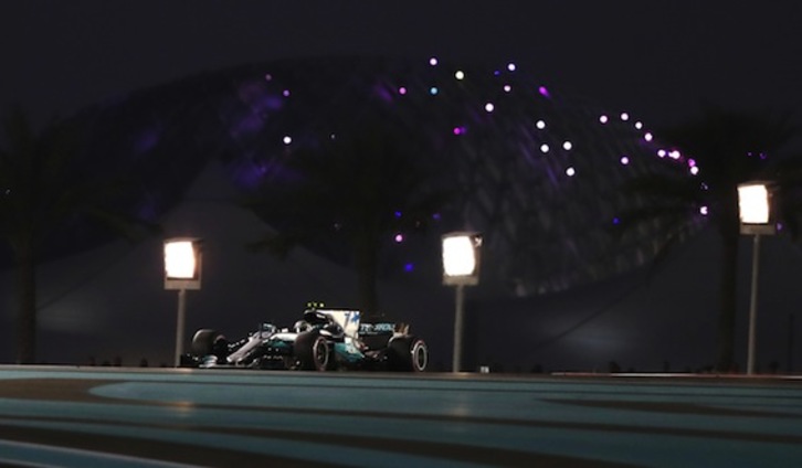El finlandés Valtteri Bottas saldrá desde el primer puesto. (Karim SAHIM/AFP)