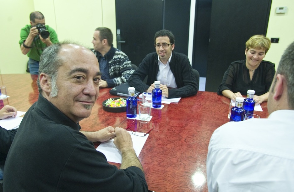 2011ean, sortu berri zen Bilduk emaitza itzela lortu zuen, Martin Garitano aldun nagusi bihurtuz. Aralarrekin batzartu zen, sostengua eskatzeko. (Jon URBE / Argazki PRESS)