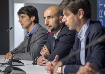 Presentación de Abelardo como nuevo técnico del Alavés. (Juanan RUIZ / ARGAZKI PRESS)