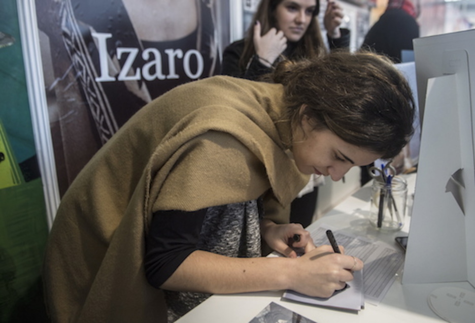 Izaro kantautore mallabiarra. (Jon URBE/ARGAZKI PRESS) Izaro kantautore mallabiarra. (Jon URBE/ARGAZKI PRESS)