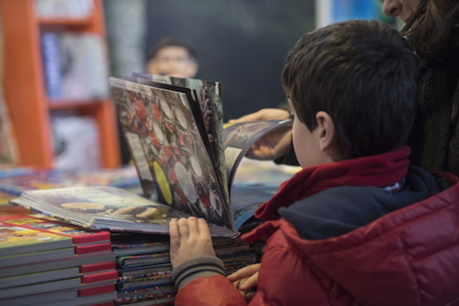 Gazteenentzako ere badago eskaintza oparoa. (Jon URBE/ARGAZKI PRESS) Gazteenentzako ere badago eskaintza oparoa. (Jon URBE/ARGAZKI PRESS)