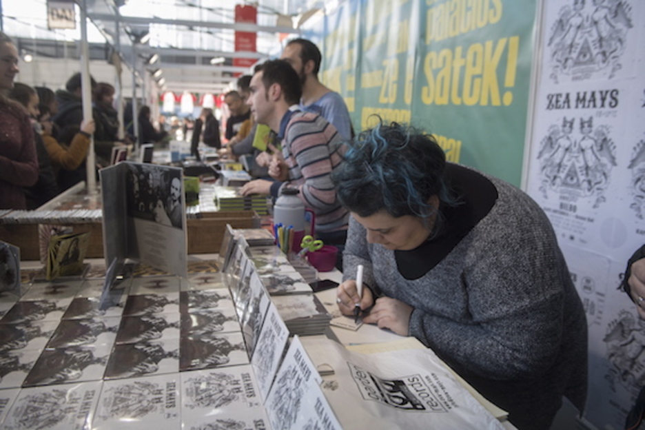 Zea Mayseko abeslaria, Aiora. (Jon URBE/ARGAZKI PRESS) Zea Mayseko abeslaria, Aiora. (Jon URBE/ARGAZKI PRESS)