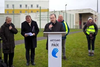 Présent au centre pénitentiaire de Réau, le député Vincent Bru participe aux discussions avec le Gouvernement. © Bake Bidea