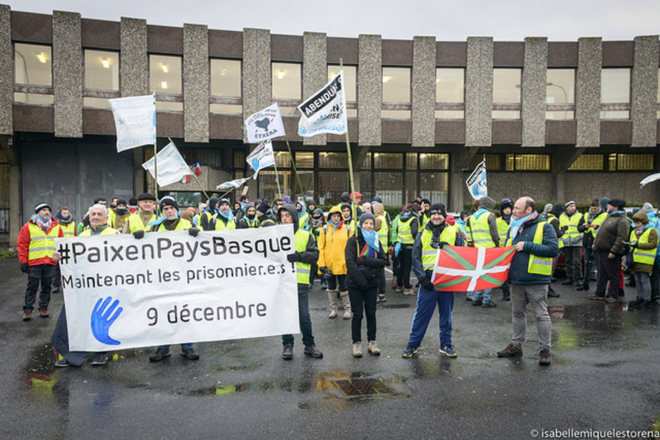 Martxa Fleury-Merogiseko espetxean amaitu da gaurkoz. Martxa Fleury-Merogiseko espetxean amaitu da gaurkoz.