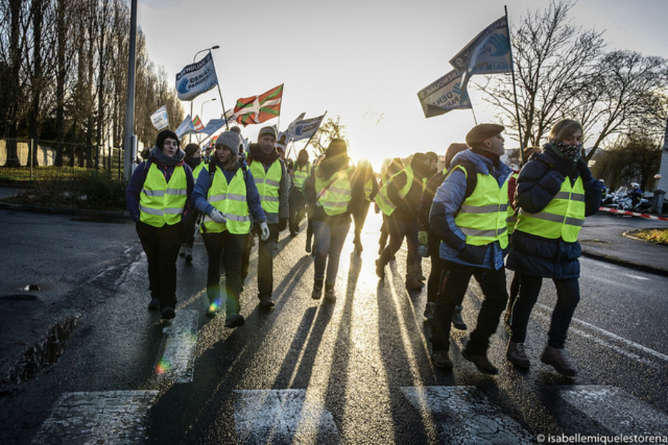 Zenbat eskertzen den martxan eguzkia!