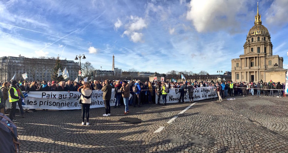 Manifestazioaren burua, helmugan. (@Iurrebidegain)