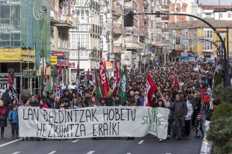 Gasteizko manifestazioa. (Juanan RUIZ/ARGAZKI PRESS) Gasteizko manifestazioa. (Juanan RUIZ/ARGAZKI PRESS)