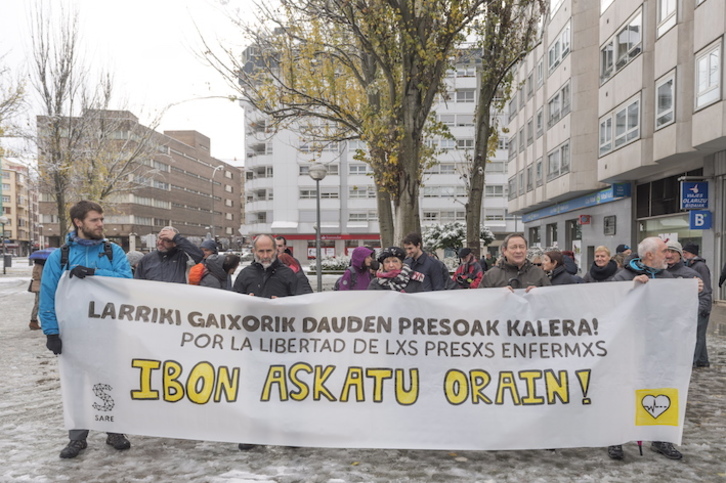 Concentración el pasado 1 de diciembre en Gasteiz para reclamar la puesta en libertad de Iparragirre. (Juanan RUIZ/ARGAZKI PRESS)