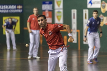 El de Zaratamo, en un lance del encuentro. (Juanan RUIZ/ARGAZKI PRESS)