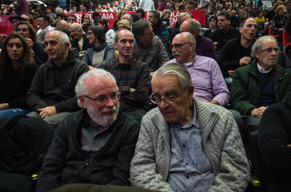 Besteak beste, Xabier Amuriza. (Marisol RAMIREZ/ARGAZKI PRESS)