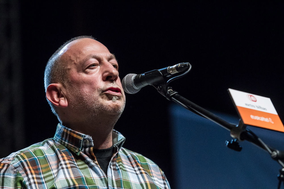 Bere bertso botatzeko abagunea ere izan du Lizasok. (Aritz LOIOLA/ARGAZKI PRESS)