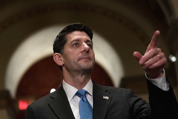 Paul Ryan, portavoz de la Casa Blanca, atiende a los medios tras el visto bueno del Senado a la reforma fiscal. (Alex WONG/AFP)