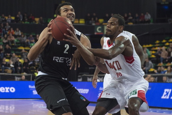 Imagen del partido entre Bilbao Basket t Kuban Krasnodar. (Monika DEL VALLE / ARGAZKI PRESS)
