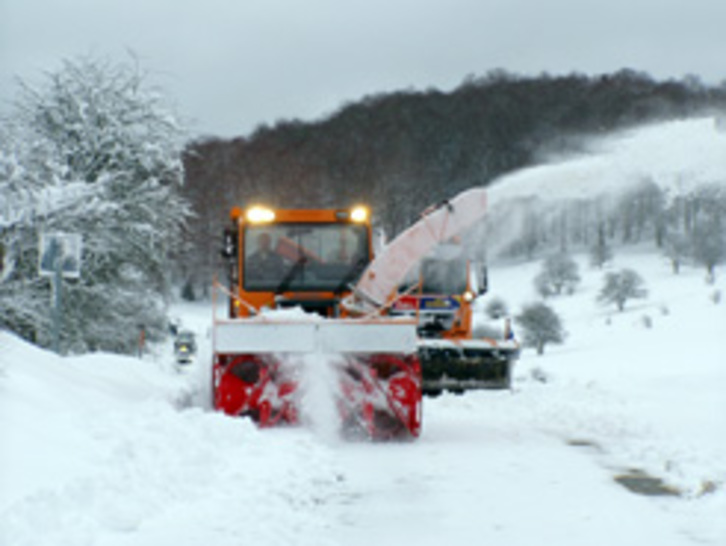 El Ejecutivo navarro ha movilizado 85 quitanieves al empeorar el tiempo. (GOBIERNO DE NAFARROA)