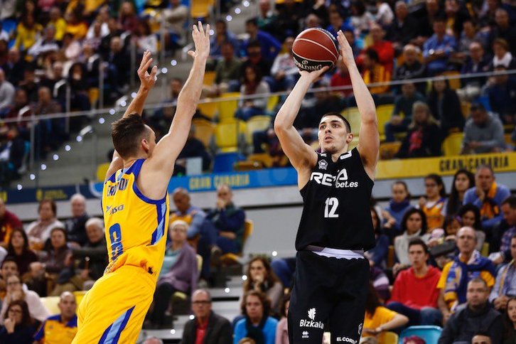 Aunque han dado la cara, los ‘hombres de negro’ han acabado cayendo. (@CDBILBAOBASKET)