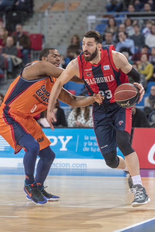 Shengelia no ha resultado clave en el partido de hoy. (Juanan RUIZ/ARGAZKI PRESS)