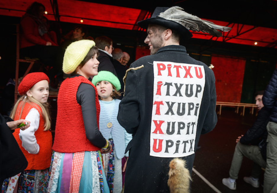 Itzuli dira maskaradak Muskildira. ©Isabelle Miquelestorena