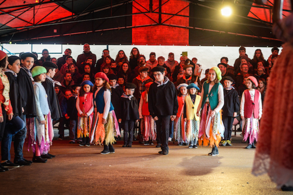 Itzuli dira maskaradak Muskildira. ©Isabelle Miquelestorena