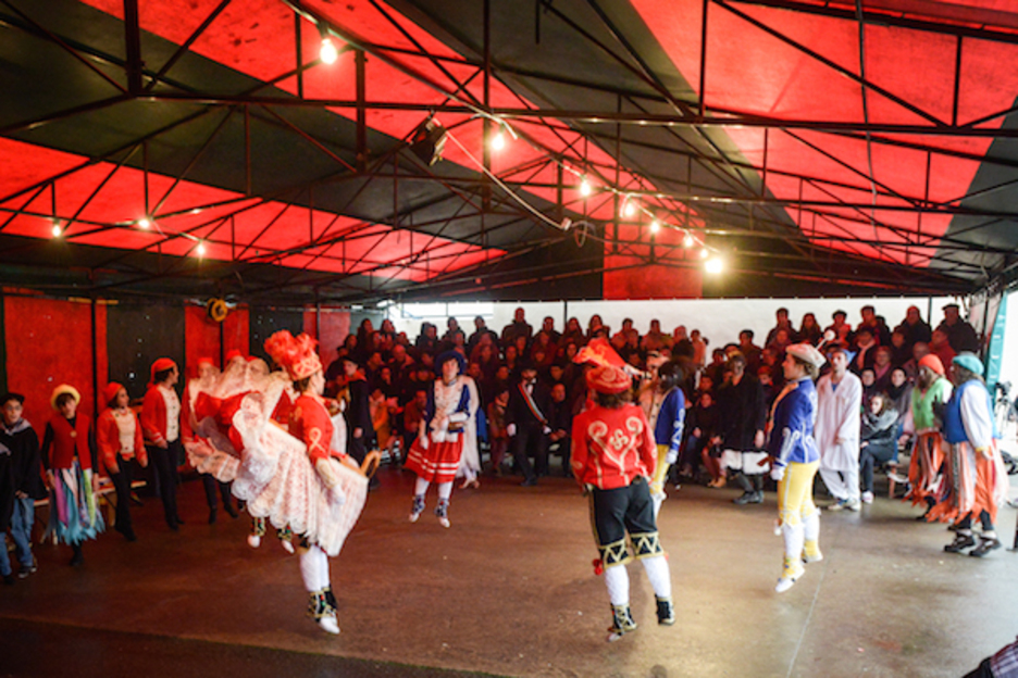 Itzuli dira maskaradak Muskildira. ©Isabelle Miquelestorena