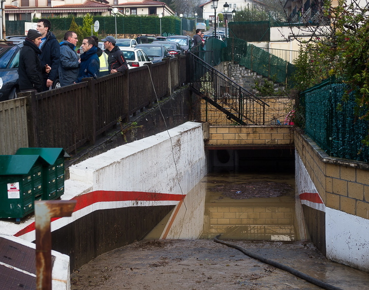 Inundaciones en Muxika. (Aritz LOIOLA / ARGAZKI PRESS)