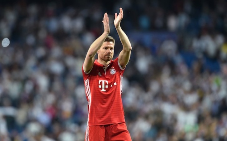 Xabi Alonso se retiró al final de la temporada 2016/2017 en el Bayern. (Christof STACHE/AFP)