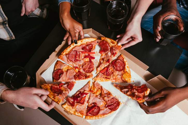 La campaña ha logrado 2.240 pizzas en dos días.