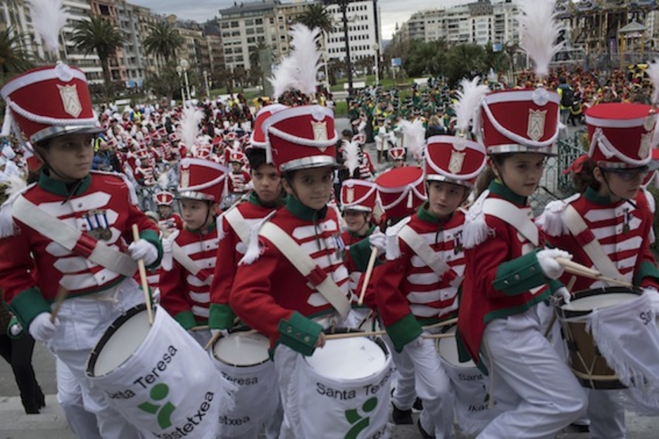 Euriak ez du haurren danborrada zapuztu. (Juan Carlos RUIZ/ARGAZKI PRESS)