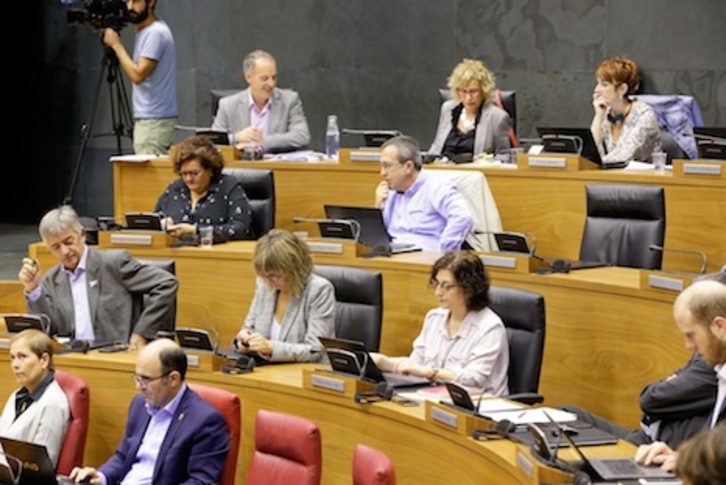 El Parlamento de Nafarroa ha aprobado imponer sanciones a quienes no retiren la simbología franquista. (PARLAMENTO DE NAFARROA)