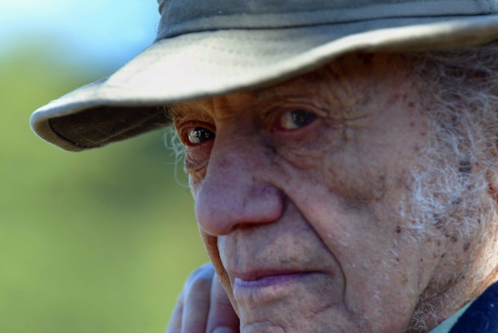 El poeta chileno Nicanor Parra ha fallecido a los 103 años. (Victor ROJAS / AFP)