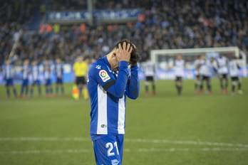 Hiru penalti huts egin ditu Alavesek. (Juanan RUIZ / ARGAZKI PRESS)