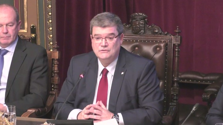 Aburto durante el pleno.