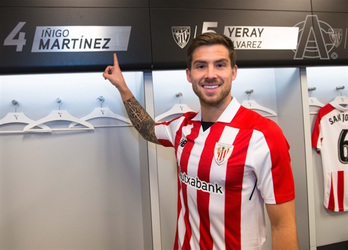 Iñigo Martínez, con la camiseta del Athletic. (www.athletic-club.eus)