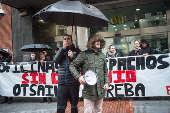 Los trabajadores de oficinas se han movilizado por las calles de Bilbo. (ARGAZKI PRESS)