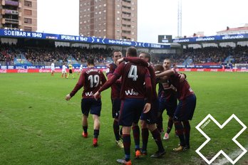 Armaginak, gol bat ospatzen. (@SDEibar)
