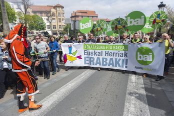 El año pasado Independentistak celebró Aberri Eguna en Gernika. (Juanan RUIZ / ARGAZKI PRESS)