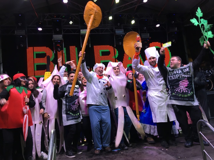 Moskatarrak konpartsako kideek irabazi dute mozorro lehiaketa.