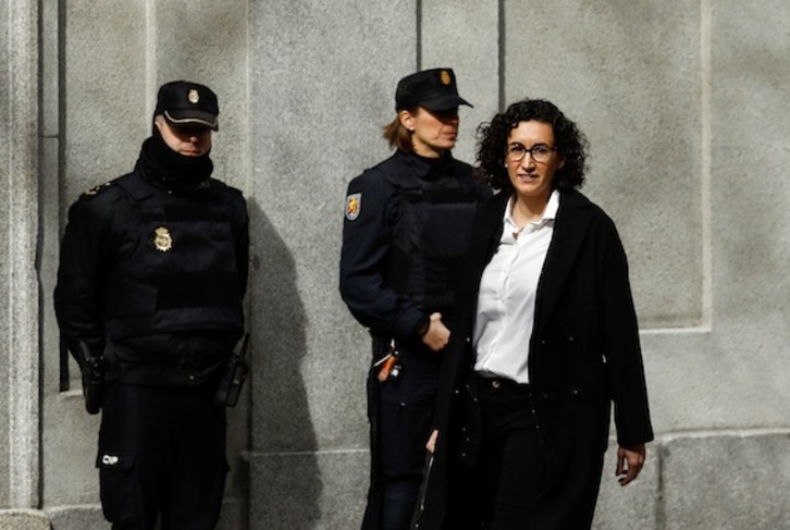 Marta Rovira, secretaria general de ERC, el pasado lunes a las puertas del Supremo. (Óscar DEL POZO/AFP)