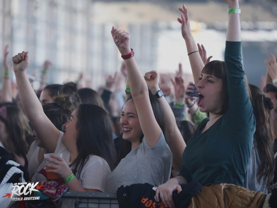 Landako dantzan jarri dute Tremenda Jauriaren doinuek. (40 MINUTU ROCK)