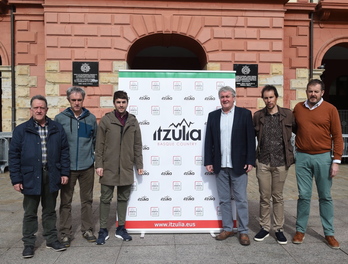 Eibarren aurkeztu dute aurtengo Itzulia. (ARGAZKI PRESS)