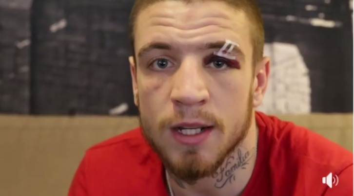 Kerman Lejarraga ha difundido un vídeo en las redes sociales en el que se puede ver el corte que le ha obligado a retrasar el combate.