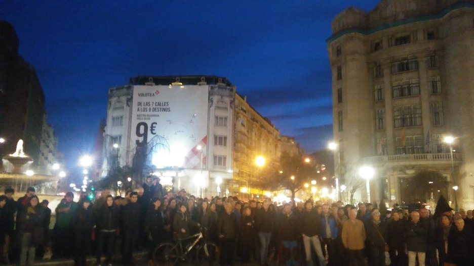 Cientos de personas se han movilizado en Bilbo. (@IndAbanSare)